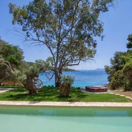 Trianda, A True Gem Just 27 Steps Villa